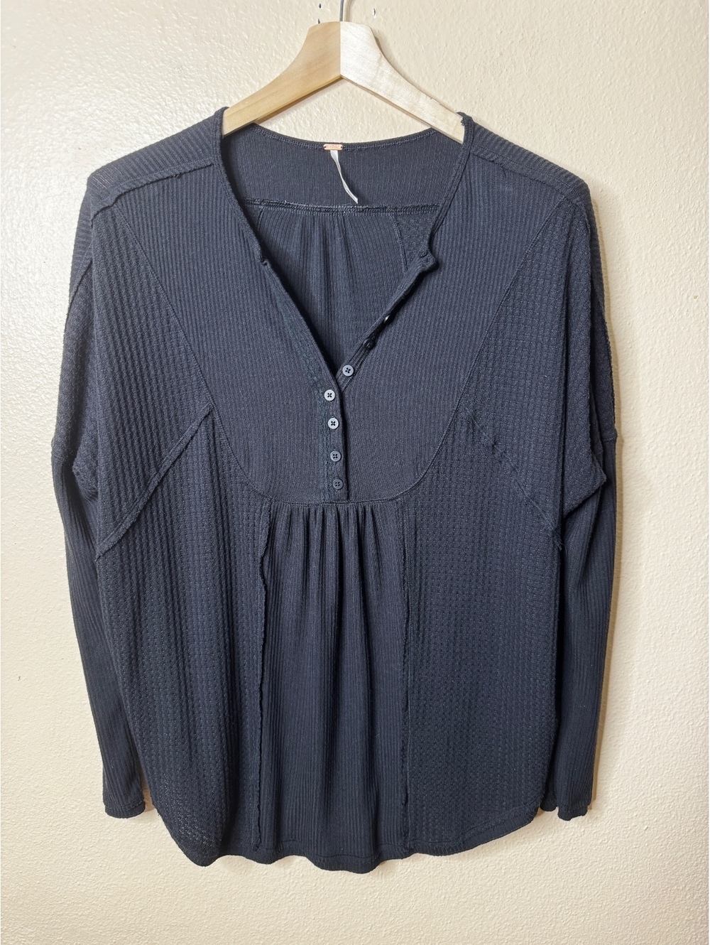 Free People Womens Small Black Oversized Waffle Knit Henley Long Sleeve Boho Top